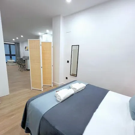 Apartment Evans Realty Bm Lujoso Y Moderno Estudio