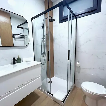 Evans Realty Bm Lujoso Y Moderno Estudio